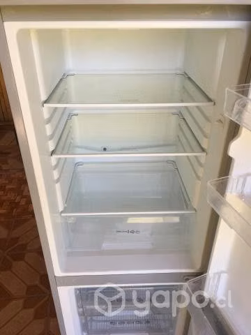 Vendo refrigerador midea