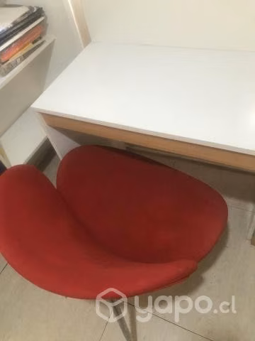 Escritorio más silla