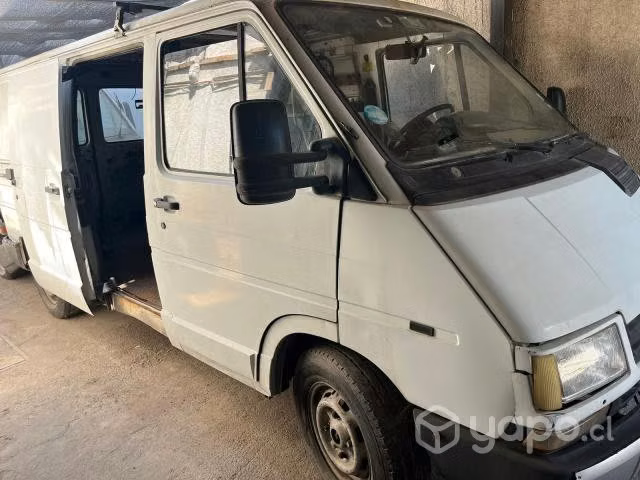 Se vende renault trafic 1996