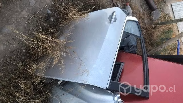Puerta trasera izquierda cerato