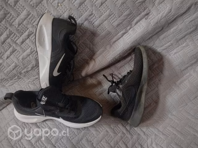 Zapatos y zapatillas
