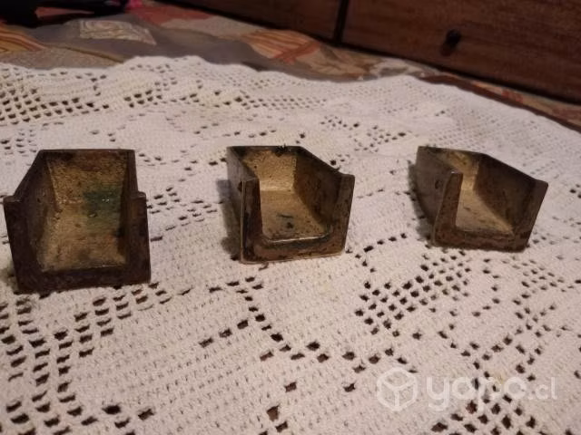 3 hermosas patas de león en bronce - Imagen 2