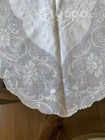 Centro de mesa ovalado con filigrana blanco