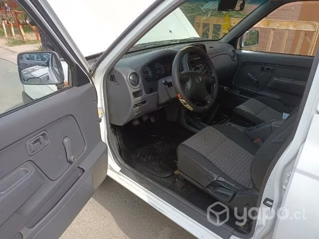 Nissan Terrano ( Bencinera 4x2 )