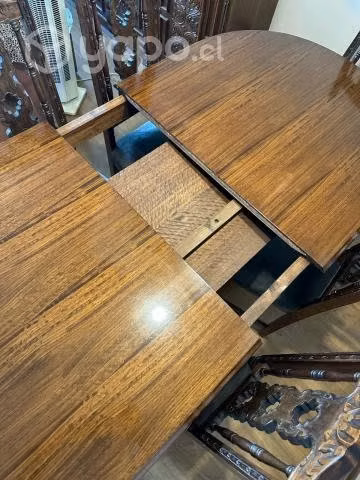 Comedor extensible + 10 sillas + aparador buffet