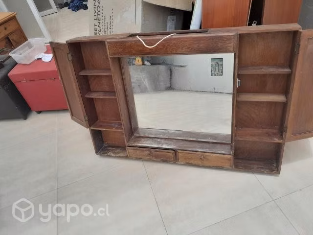 Botiquín de madera alerce