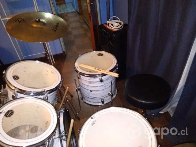 Batería completa Mapex, platillos Zildjian (usa)