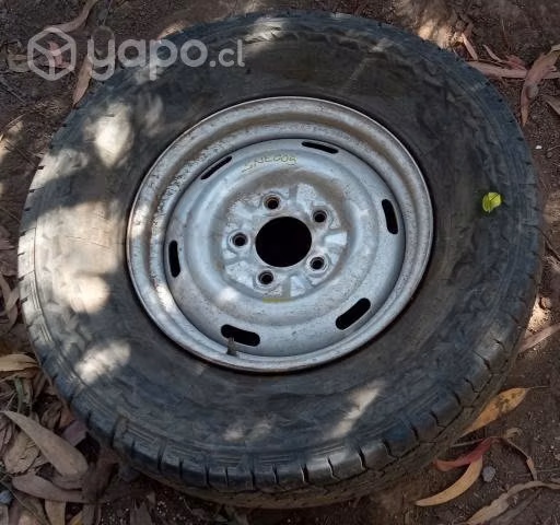 Llanta Fierro Con Neumático Malo (SNE005) Ssangyon