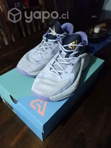Zoom freak 4