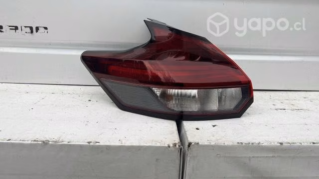 Foco izquierdo nissan kicks (20-23)