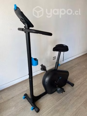 Bicicleta estática marca Domyos modelo eb140