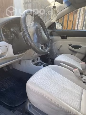 Hyundai accent 2010 - Imagen 7