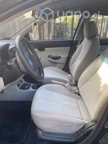 Hyundai accent 2010 - Imagen 6