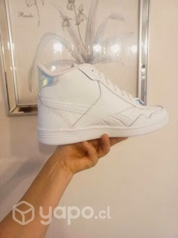 Zapatilla blanca reebook