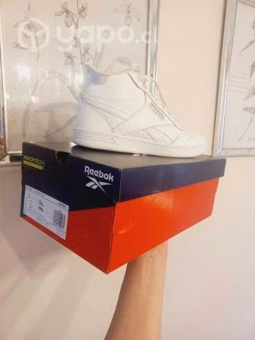 Zapatilla blanca reebook