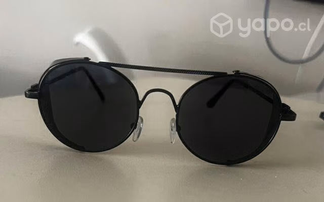 Lentes de sol con protección lateral y estuche