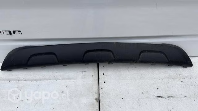 Chevrolet tracker moldura spoiler trasero (17-20
