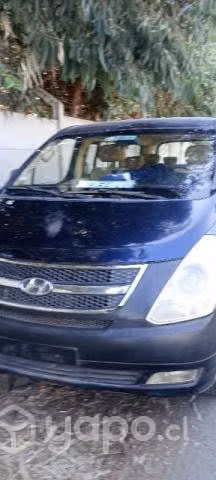 Vendo Hyundai h1 todo los papeles al día sin parte