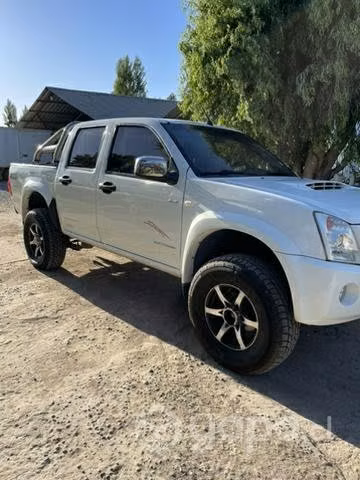 se vende d-max año 2012
