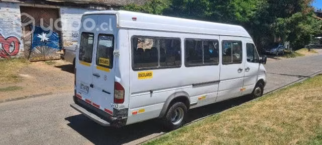 Mercedes benz sprinter 413