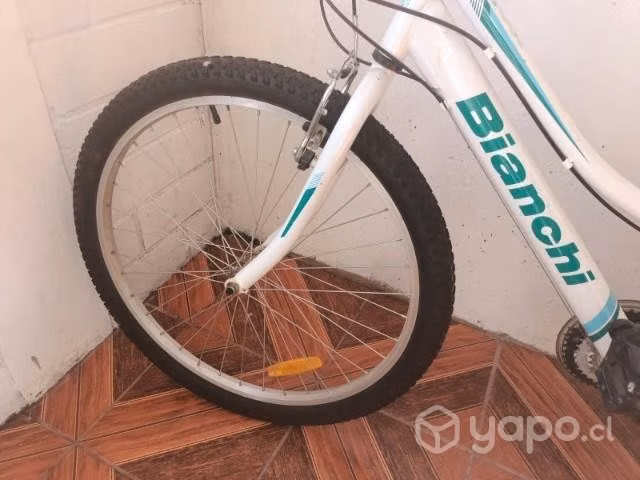 Bicicleta con poco uso.