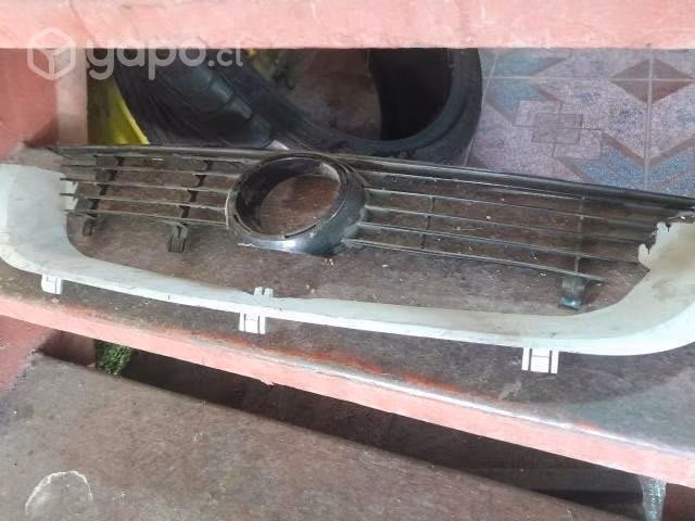 Parachoke más mascarilla Opel vestra 1.6 sedan