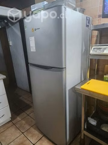 Refrigerador no frost grande de 440 litros