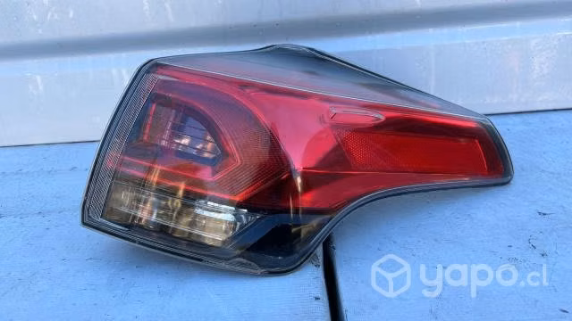 Foco derecho toyota rav4 (16-19)