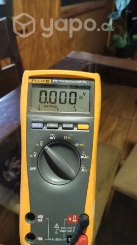 Fluke 175 true rms multimeter