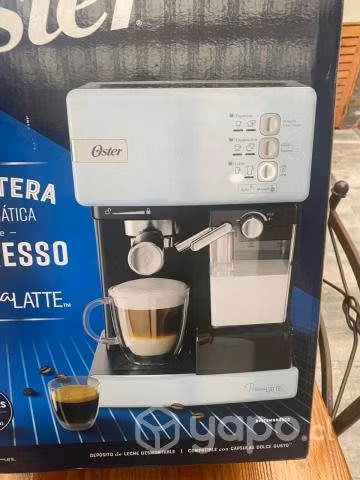 Maquina para preprar cafe marca Oster Nueva