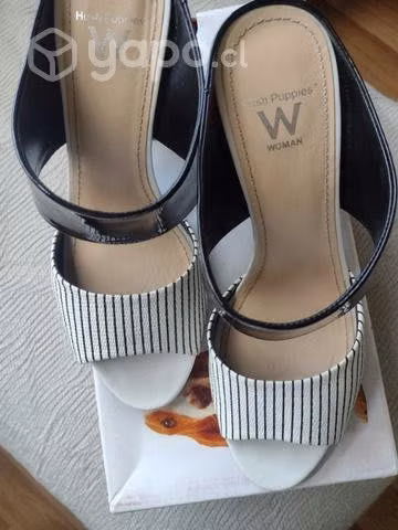 Sandalias marca HUSH PUPPIES