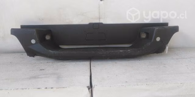 Chevrolet colorado moldura parachoque trasero (18-