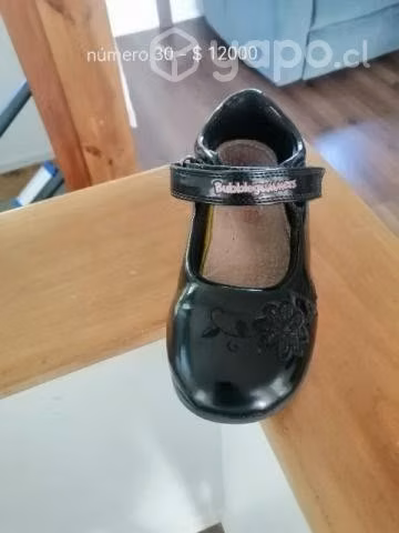 Zapatos y zapatilla niña diferentes tallas