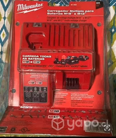 Cargador Milwaukee
