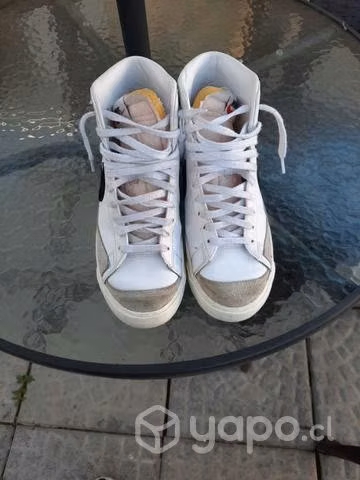 Zapatillas NIKE caña alta 8,5 poco uso
