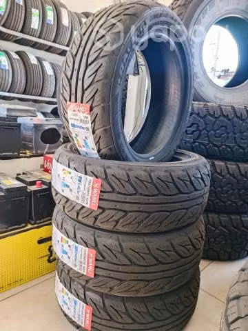 Neuma 195/50 R15 deportiv Semi Slick con bota agua