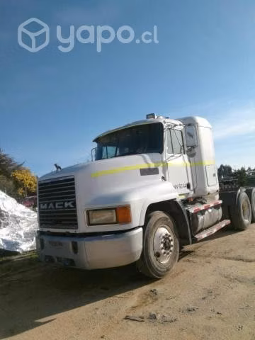 OPORTUNIDAD Tracto Camion MACK