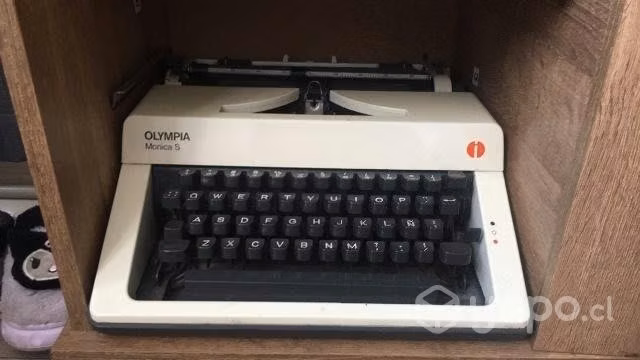 Maquina de escribir Olympia Monica S