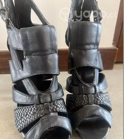 Tacones Negros Marca Aldo - Imagen 3