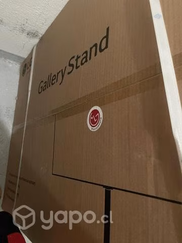 Gallery Stand