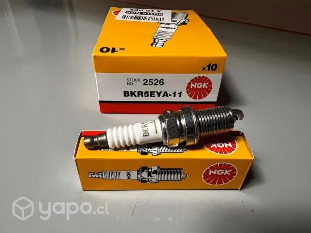 Bujía NGK BKR5EYA-11 para Toyota