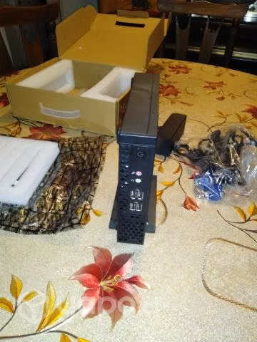 Computador de escritorio pequeño