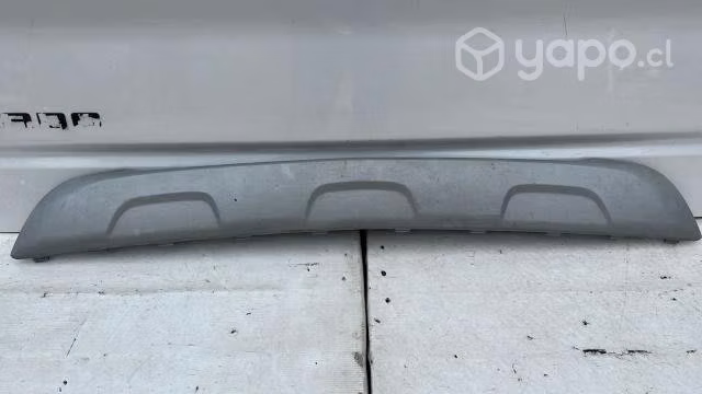 Chevrolet tracker moldura spoiler trasero (17-20