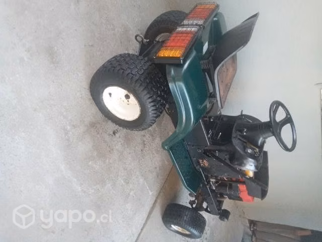 Tractor cortador de pasto craftsman americano - Imagen 3