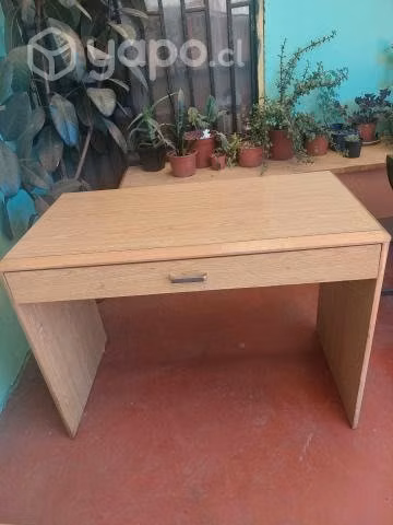Escritorio en excelentes condiciones