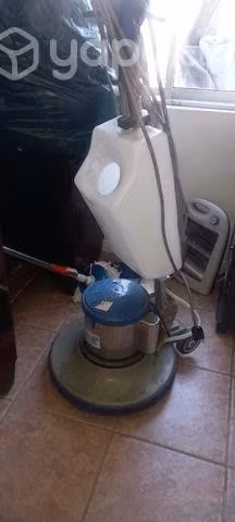 Máquinas lavadora y abrillantadoras de piso