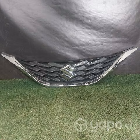 Mascara suzuki baleno 2021 2023 detalle en foto