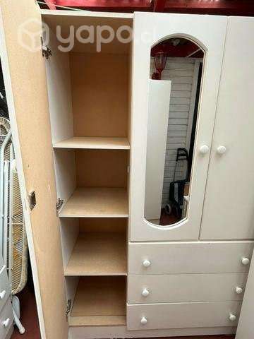Closet blanco con espejo - Imagen 2
