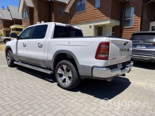 Hermosa camioneta, con olor a nuevo