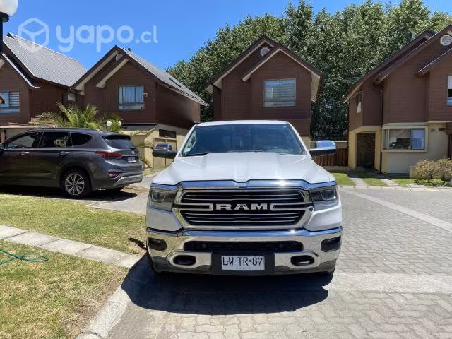Hermosa camioneta, con olor a nuevo